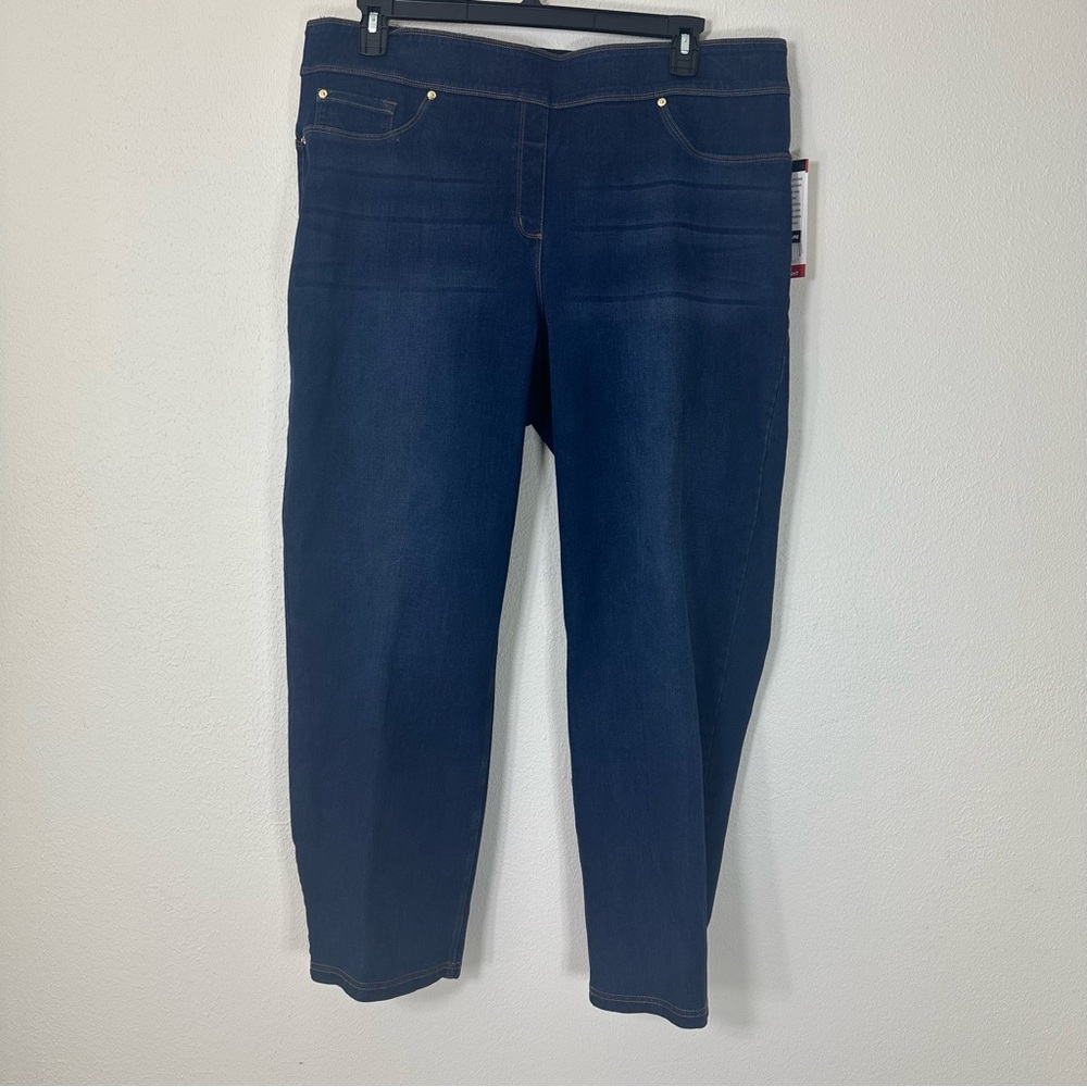 Slim Factor by Investments women’s denim straight leg jeans NWT